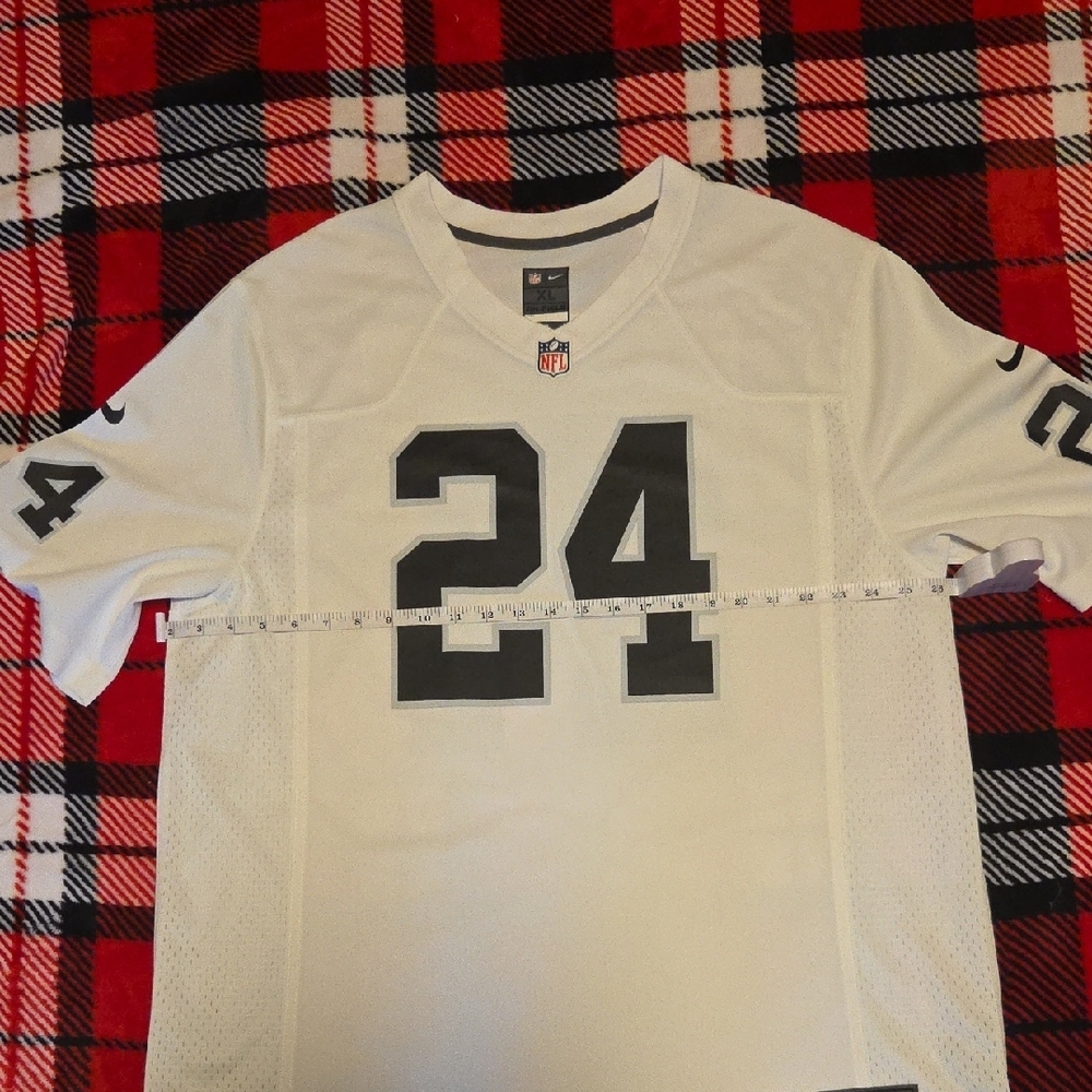 Nike Men's White Jersey with Black Details - Picture 5 of 5